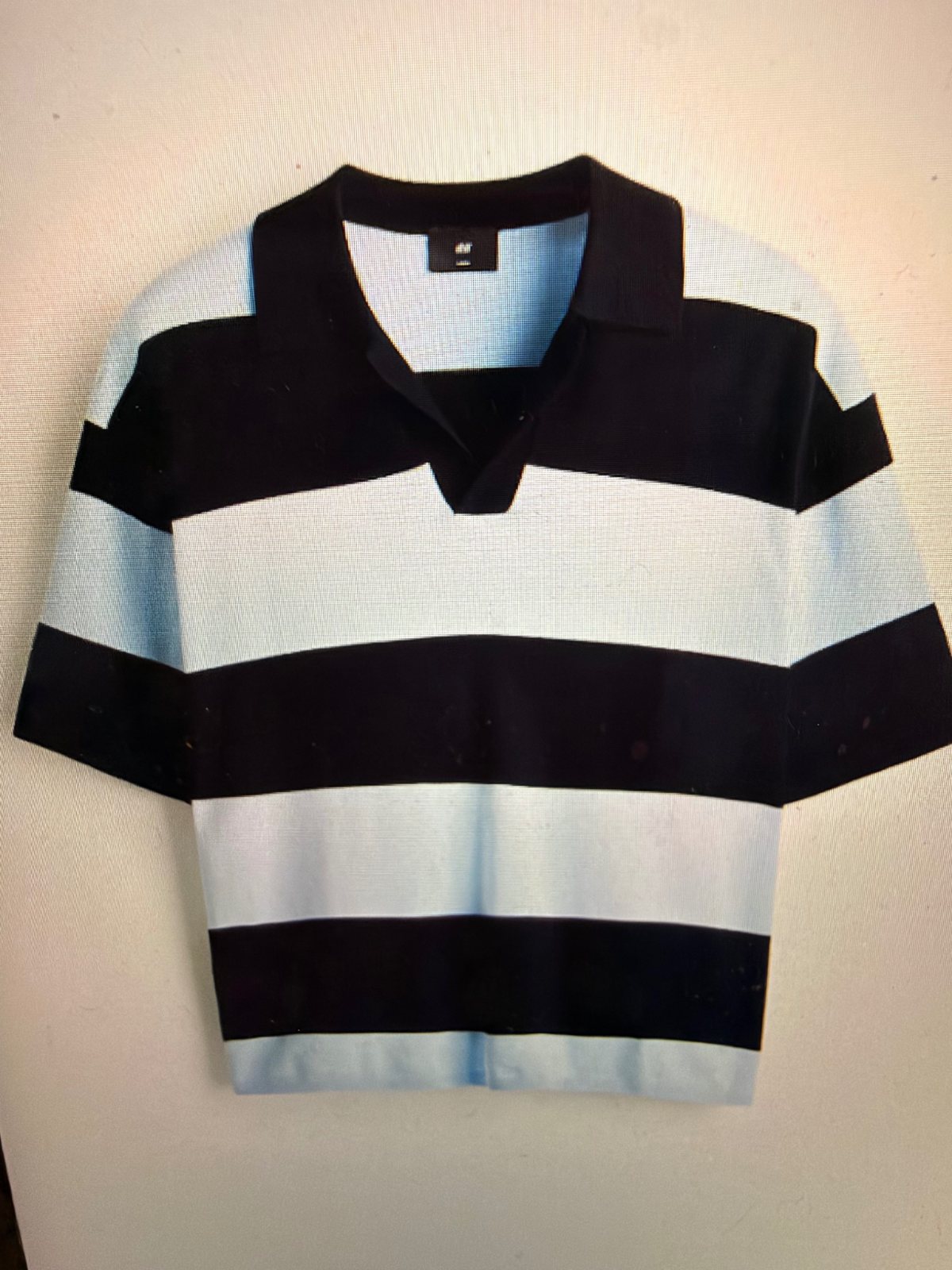 H&M striped cotton polo shirt (exact model unconfirmed) Fit Lab observation