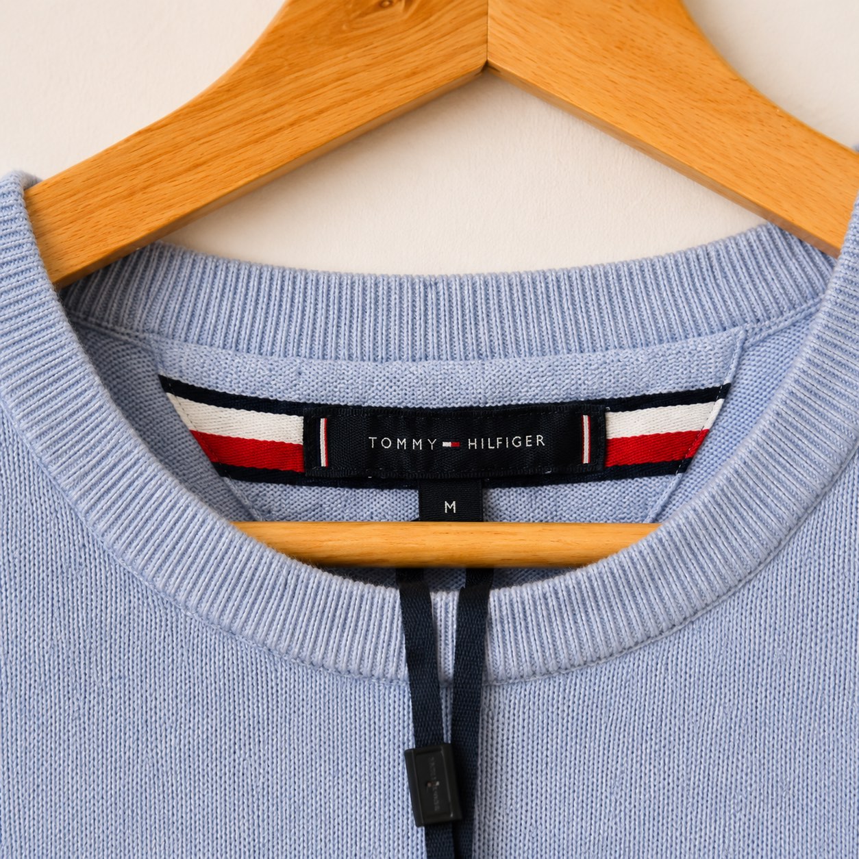 Tommy Hilfiger side Fit Lab view